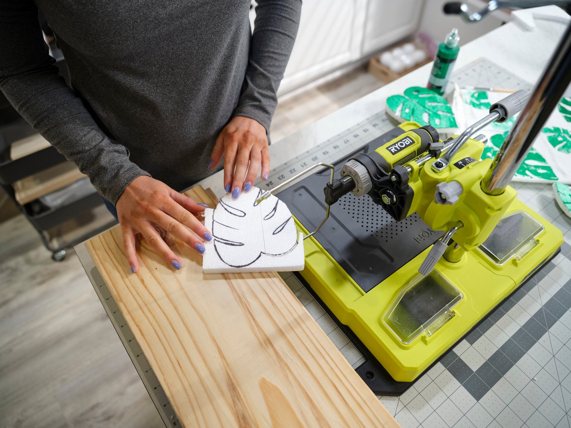 USB LITHIUM FOAM CUTTER KIT Image 11