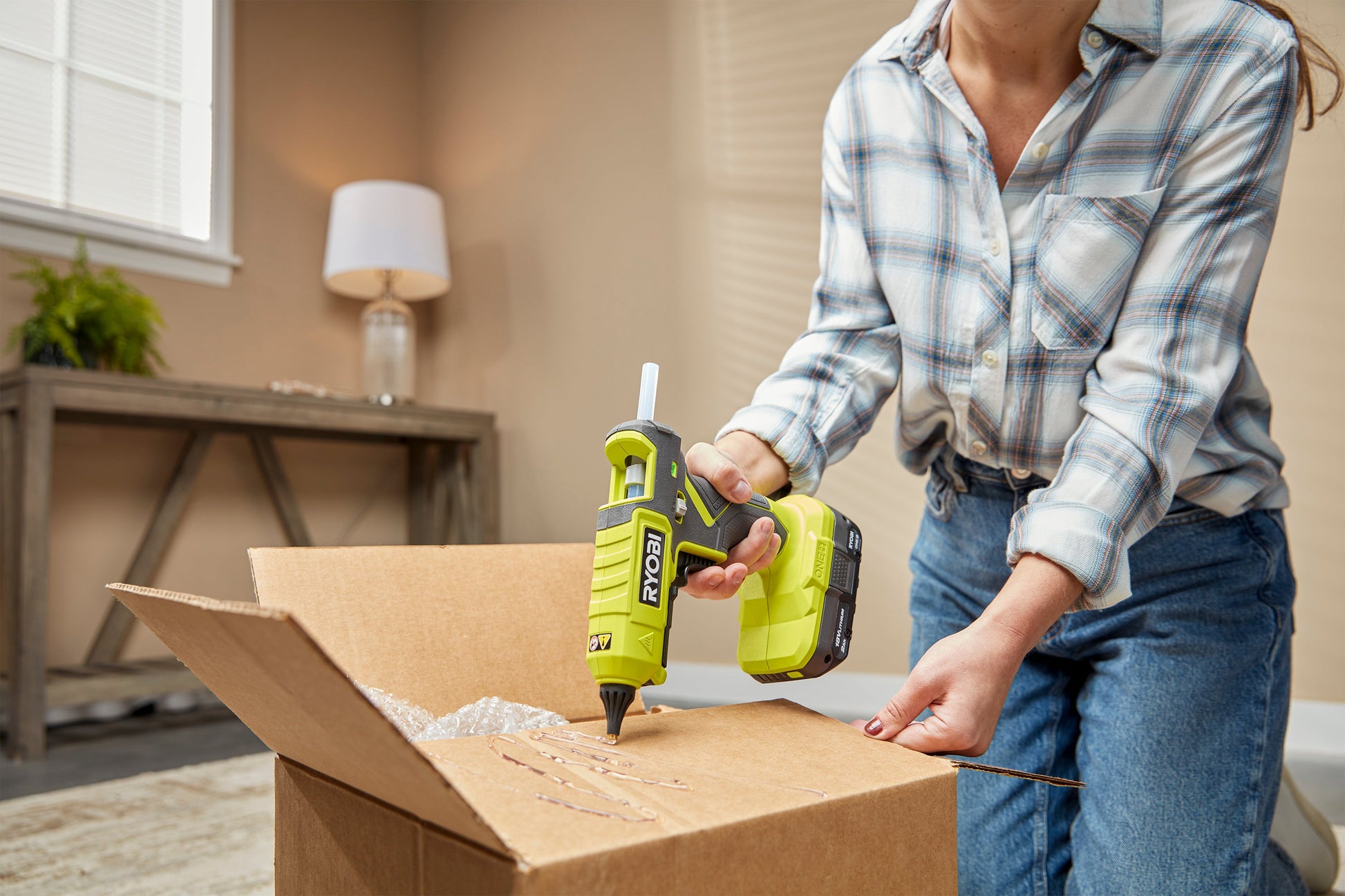 18V ONE+ DUAL TEMPERATURE GLUE GUN KIT Image 3