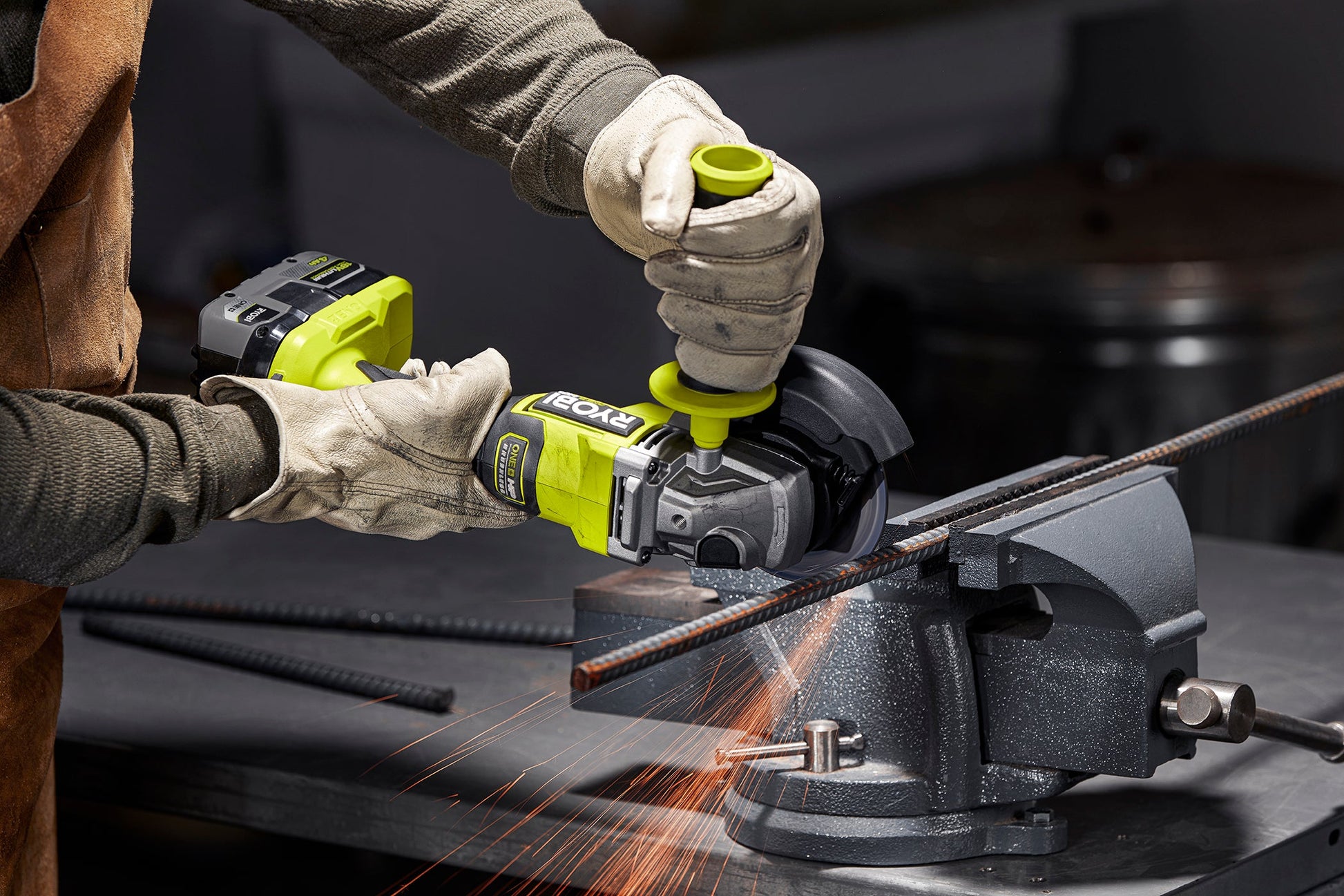 18V ONE+ HP Brushless 4-1/2" Angle Grinder/Cut-Off Tool Kit Image 3