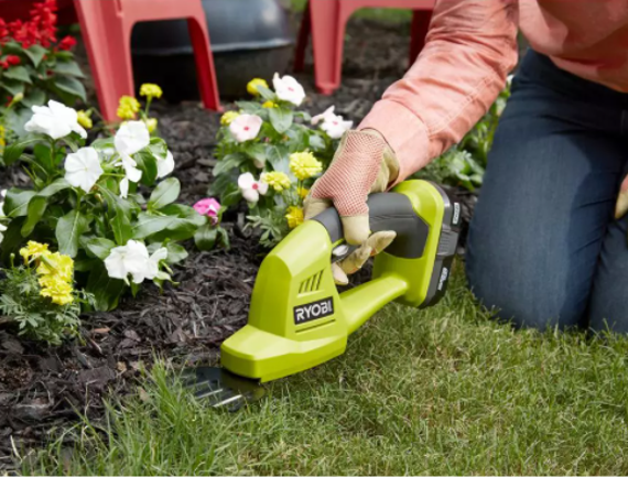 18V ONE+ Grass Shear Image 3