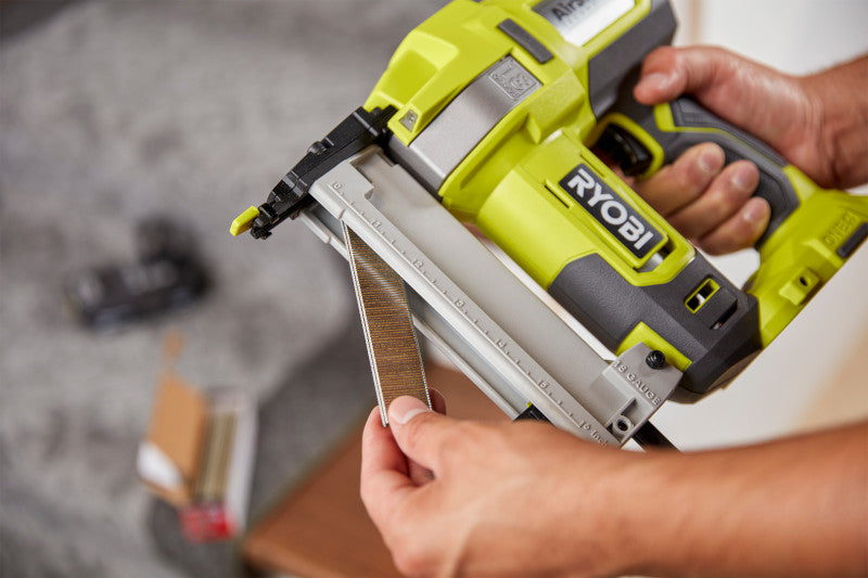 18V ONE+ AIRSTRIKE 18GA NARROW CROWN STAPLER KIT Image 6