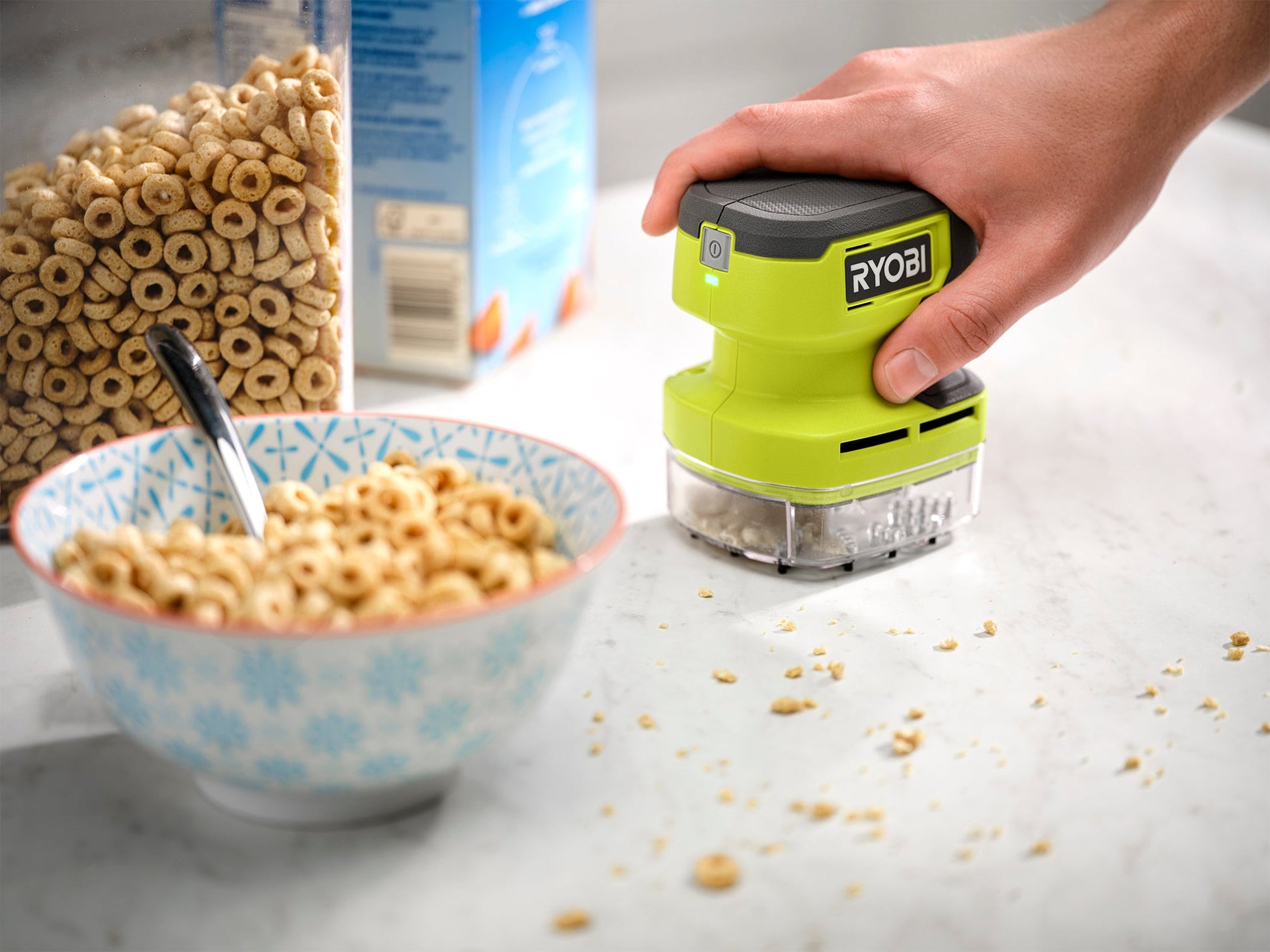 USB LITHIUM DESKTOP VACUUM KIT Image 8