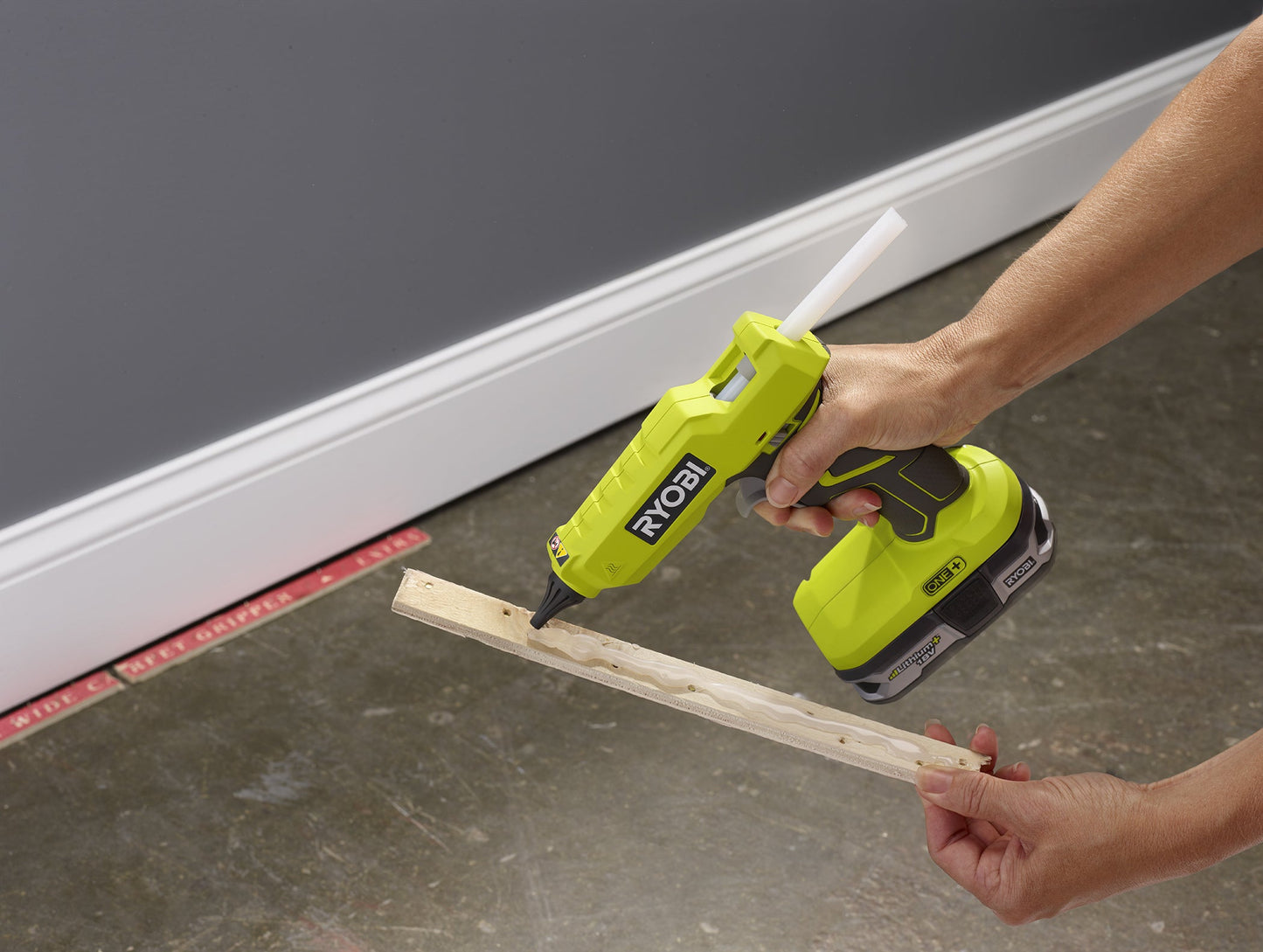 18V ONE+ Hot Glue Gun Image 6