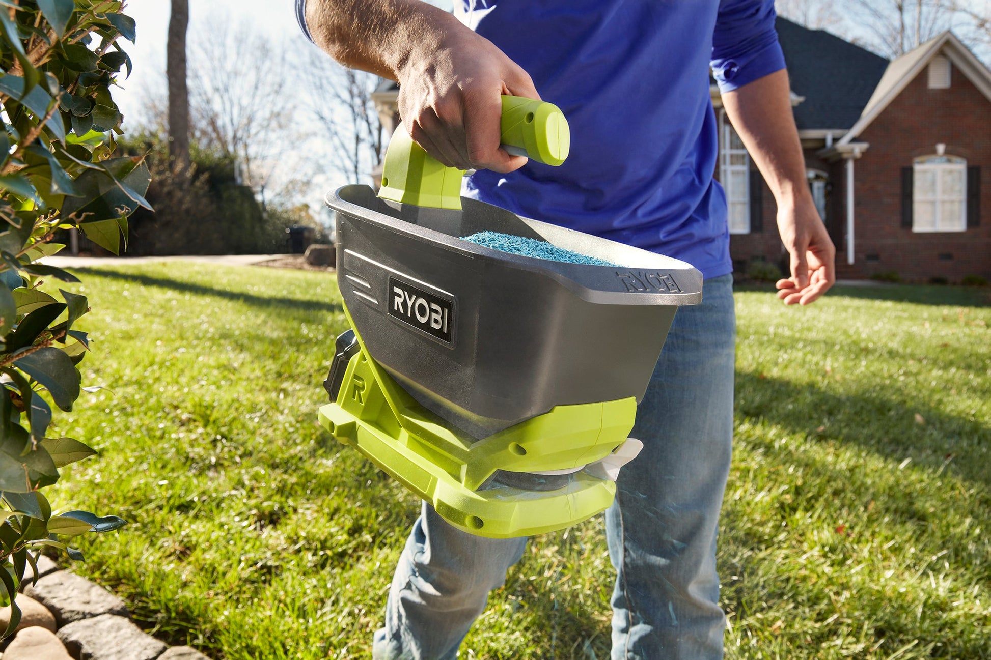 18V ONE+ 1 GALLON POWER SPREADER Image 2