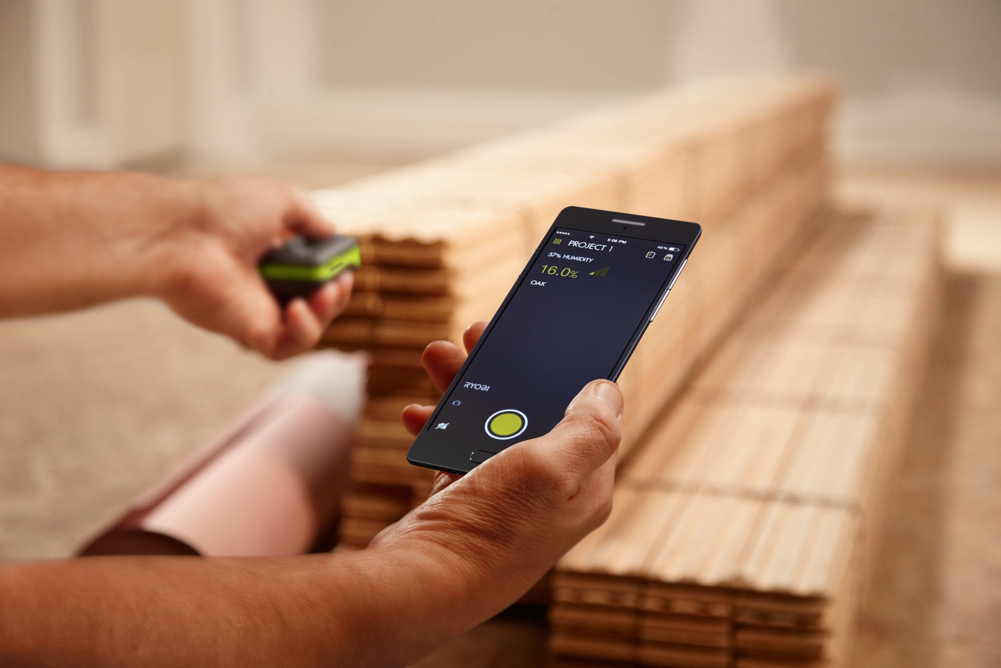 Phone Works™ Moisture Meter with BLUETOOTH® Image 4