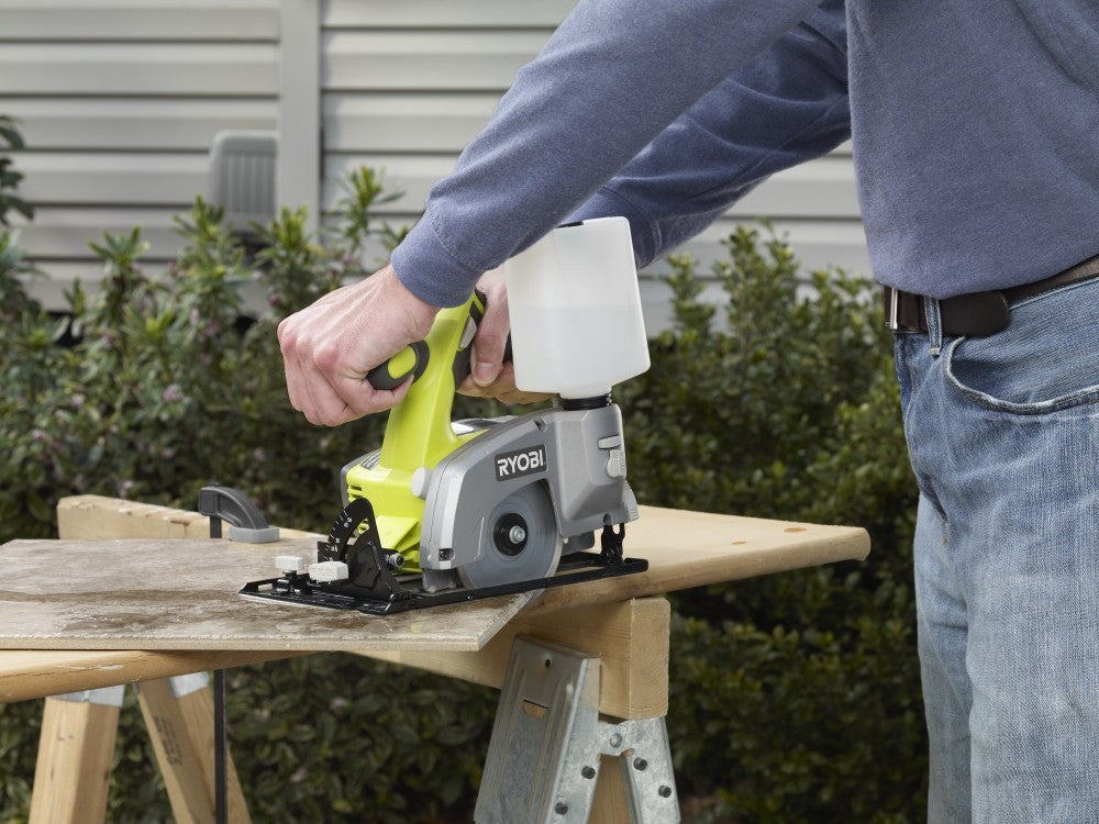 18V ONE+™ 4" Wet/Dry Tile Saw Image 5