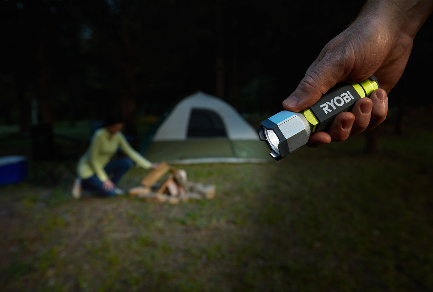 Alkaline Flashlight (2-pack) Image 7