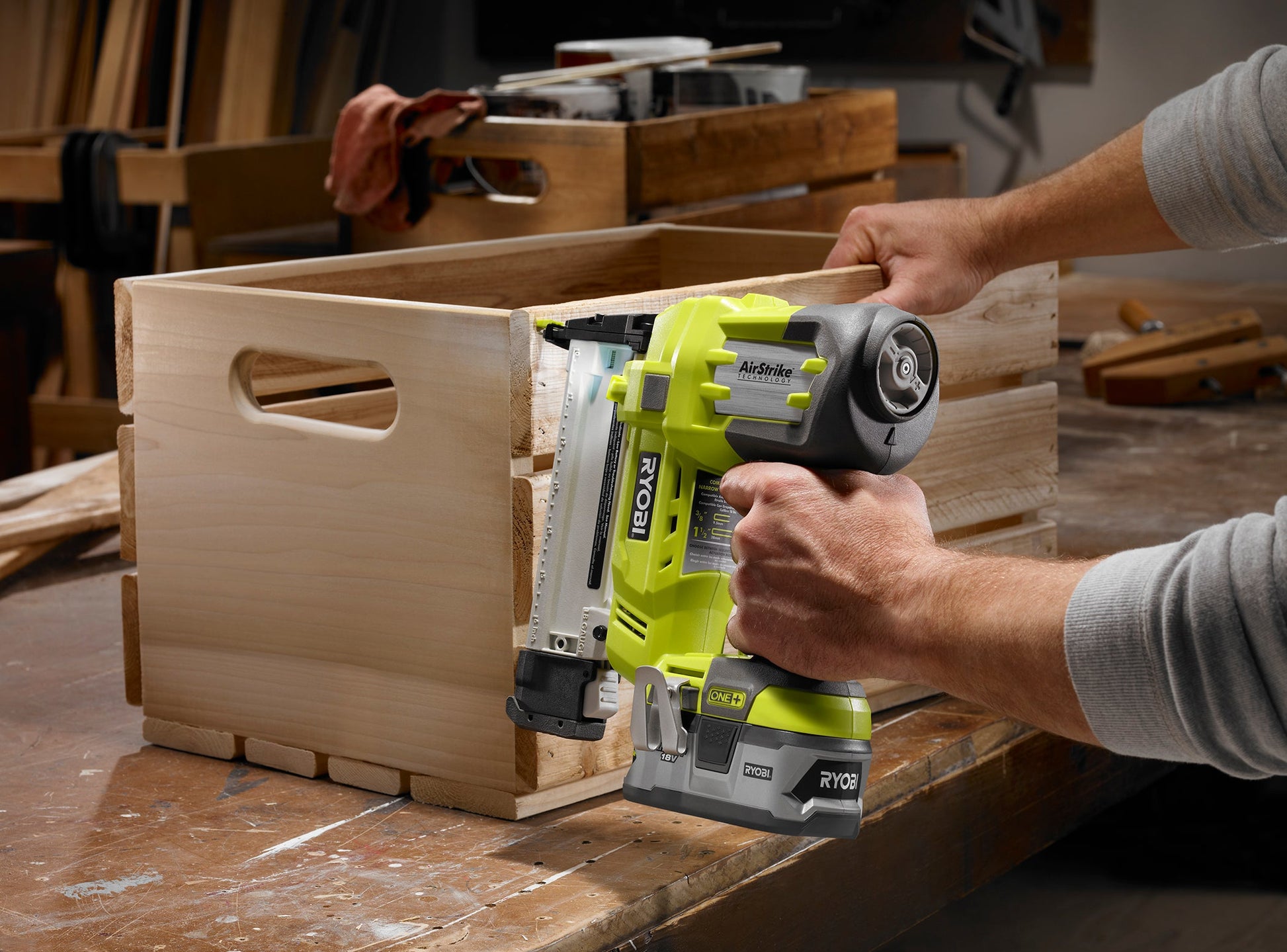 18V ONE+ AirStrike™ 18GA  Narrow Crown Stapler Image 7