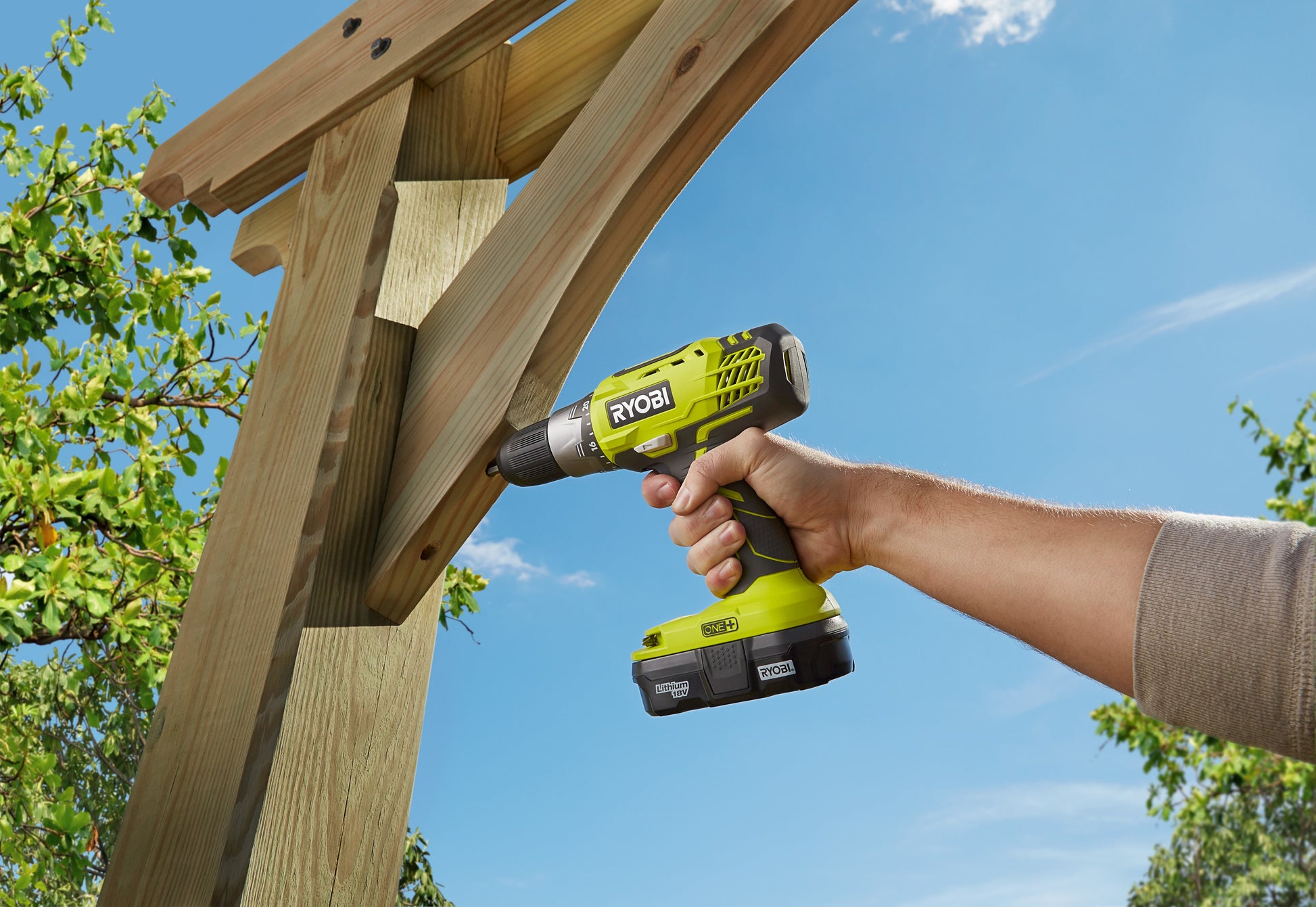 18V ONE+™ Drill and Impact Driver Kit Image 3