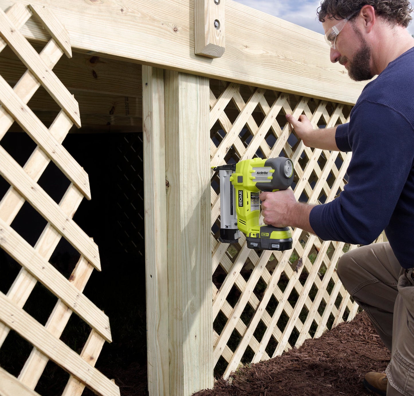 18V ONE+ AirStrike™ 18GA  Narrow Crown Stapler Image 6