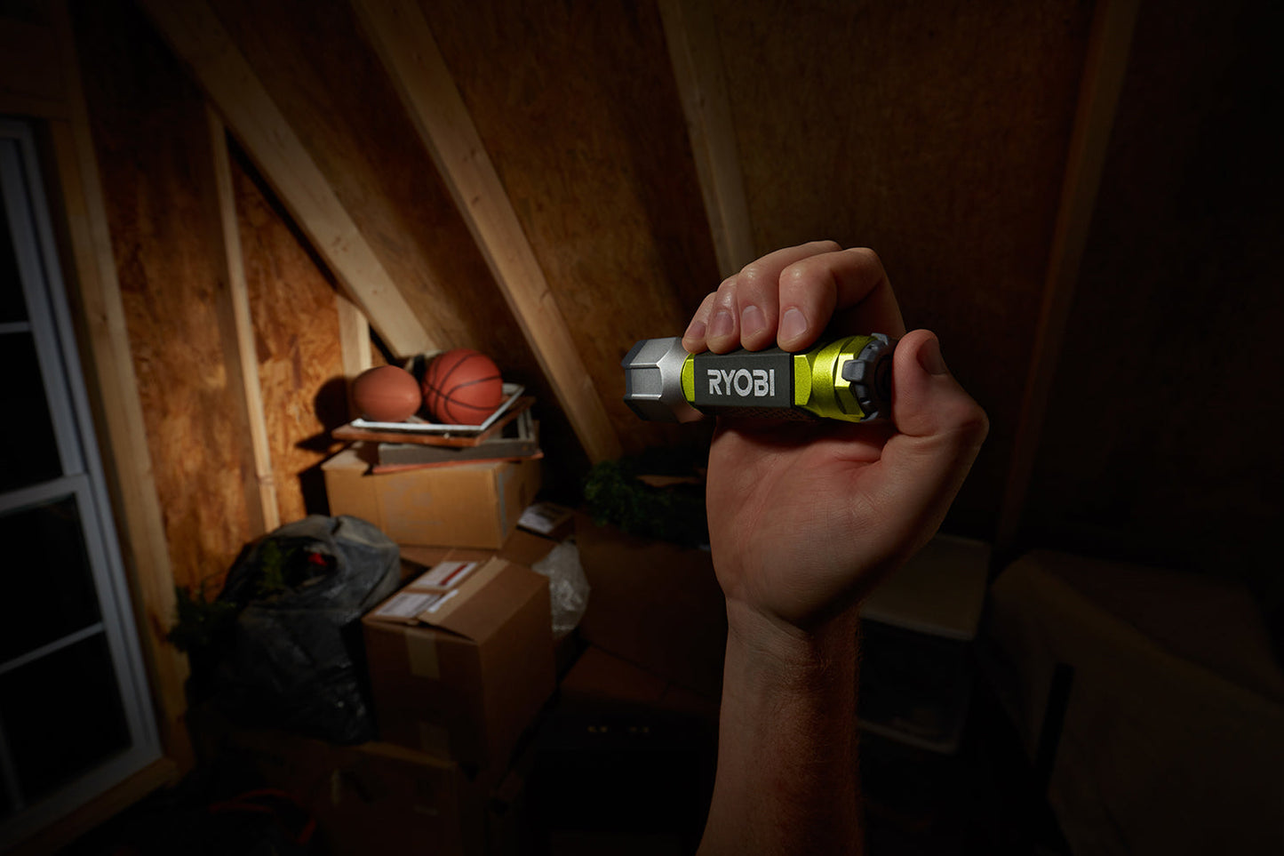 Alkaline Flashlight Image 5