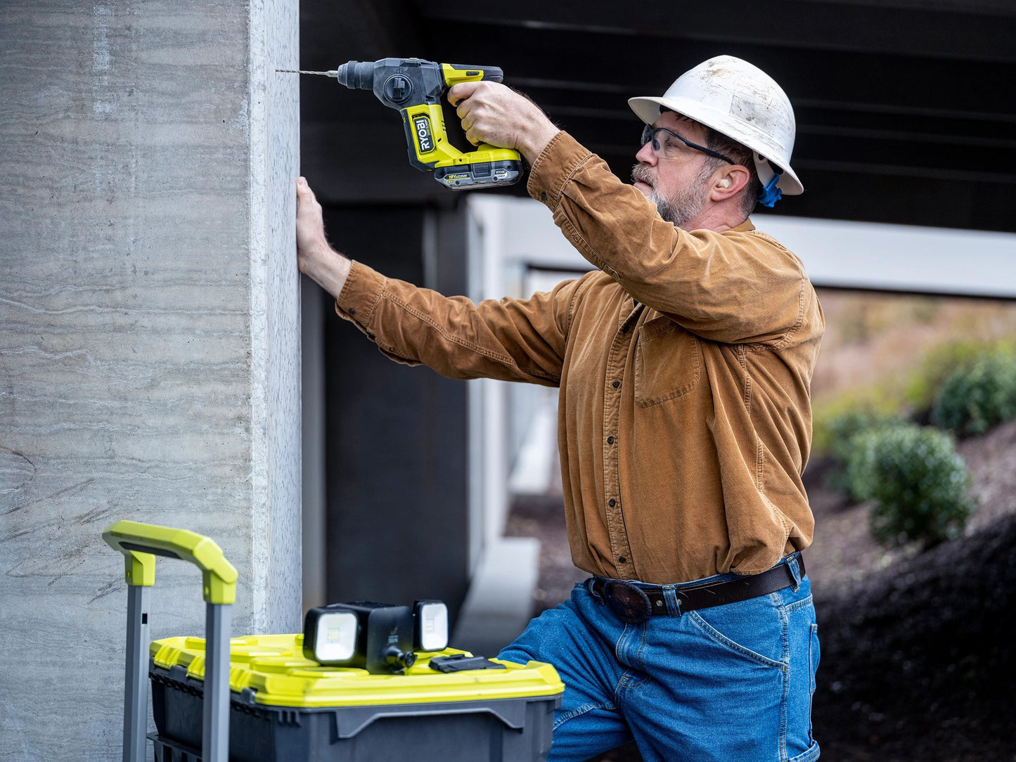 18V ONE+ HP COMPACT BRUSHLESS 5/8" SDS-PLUS ROTARY HAMMER KIT Image 10