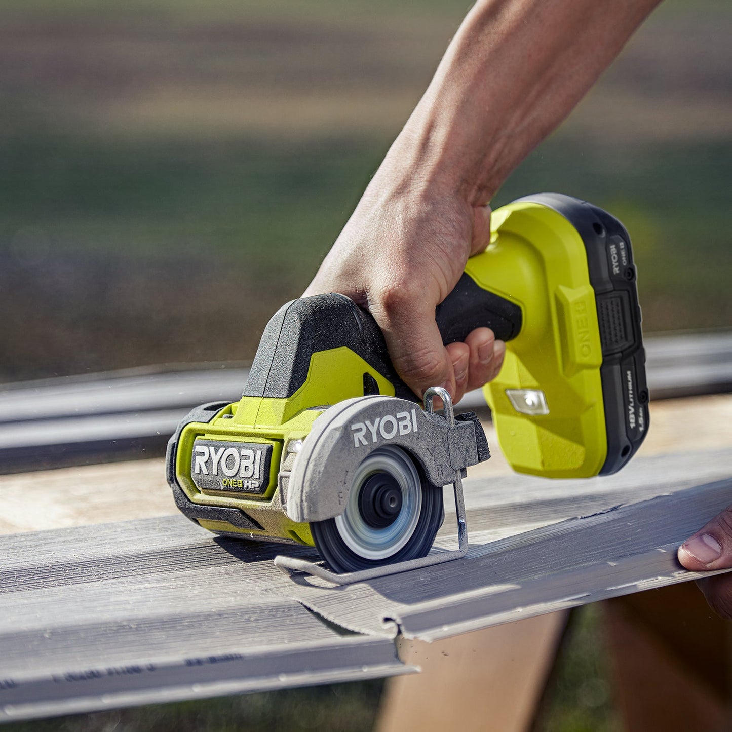 18V ONE+ HP Compact Brushless Cut-Off Tool - Tool Only Image 11
