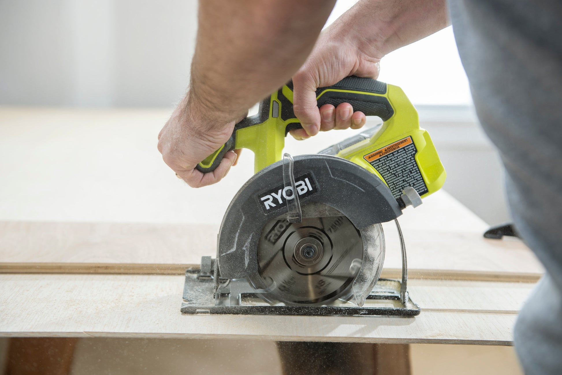 18V ONE+ 5-1/2" CIRCULAR SAW Image 7