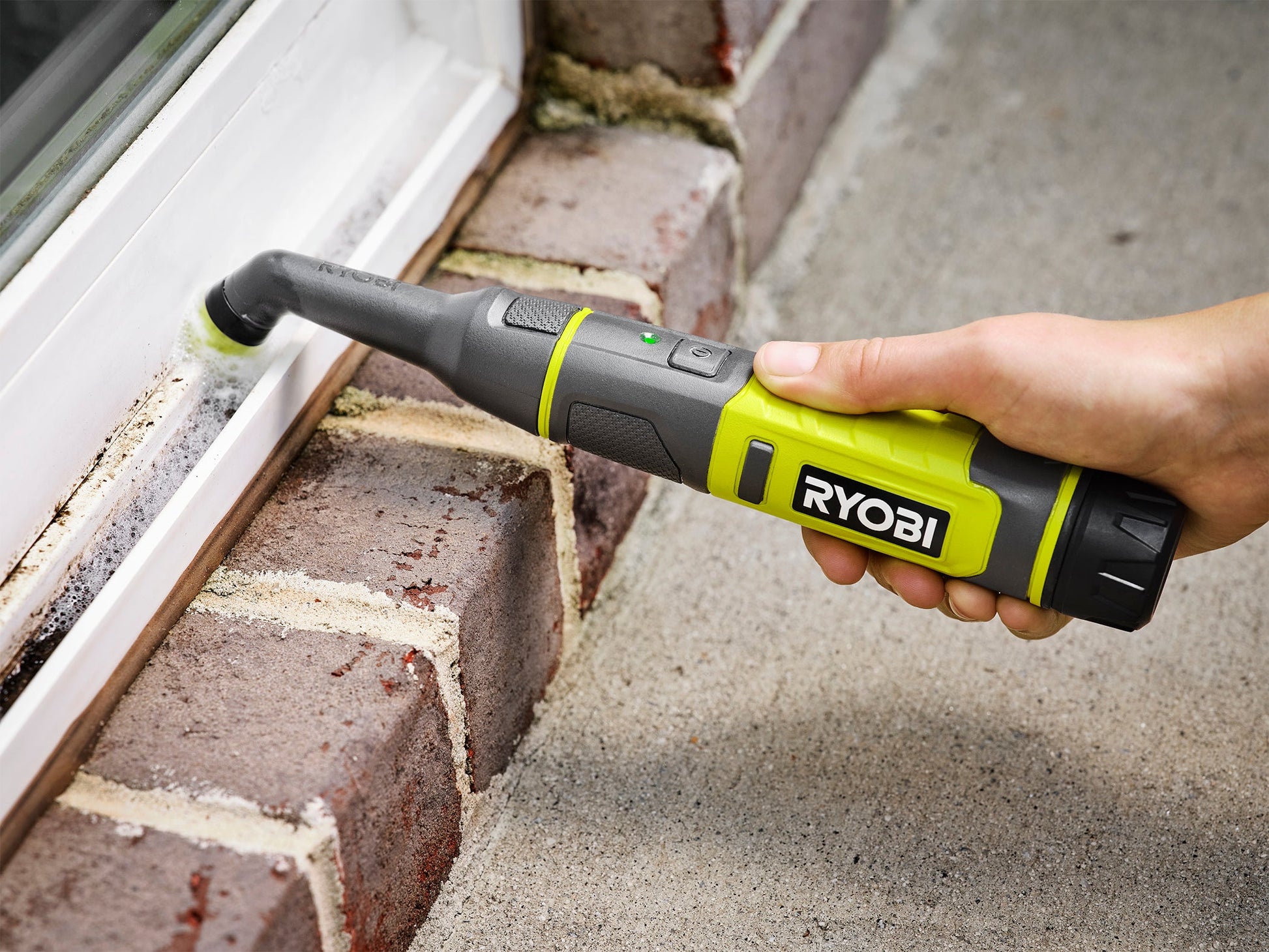 2 PC. MEDIUM BRISTLE KIT RYOBI Tools