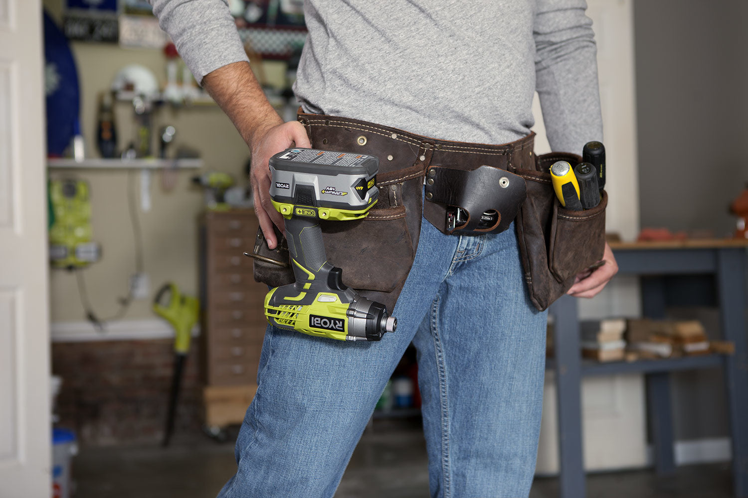 18V ONE+ 3-Speed 1/4” Impact Driver Image 4