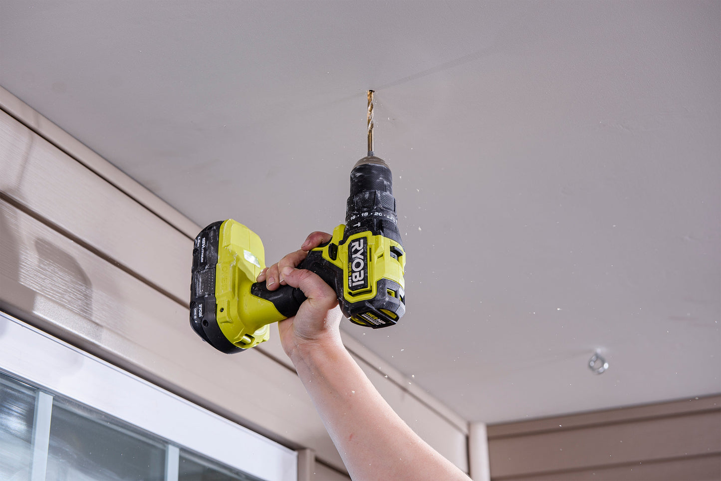 ONE+ HP COMPACT BRUSHLESS 1/2" HAMMER DRILL Image 2