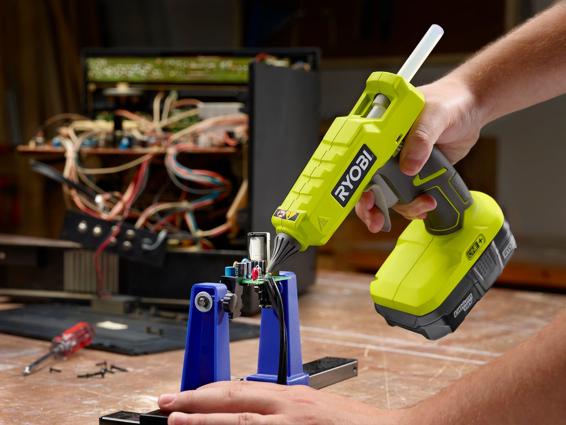 18V ONE+ 4-TOOL HOBBY KIT Image 5