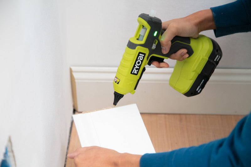 18V ONE+ Dual Temperature Glue Gun Image 5