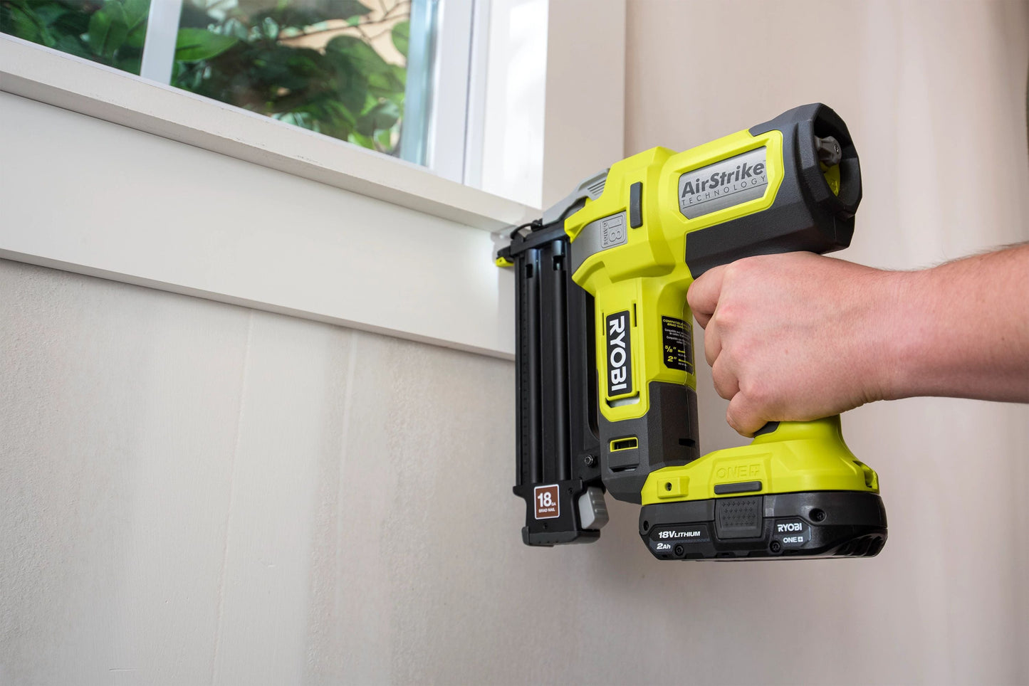 18V ONE+ AIRSTRIKE 18GA BRAD NAILER KIT Image 7