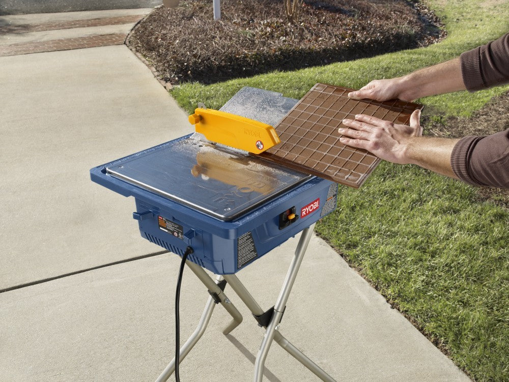 7" Wet Tile Saw with Folding Stand Image 4