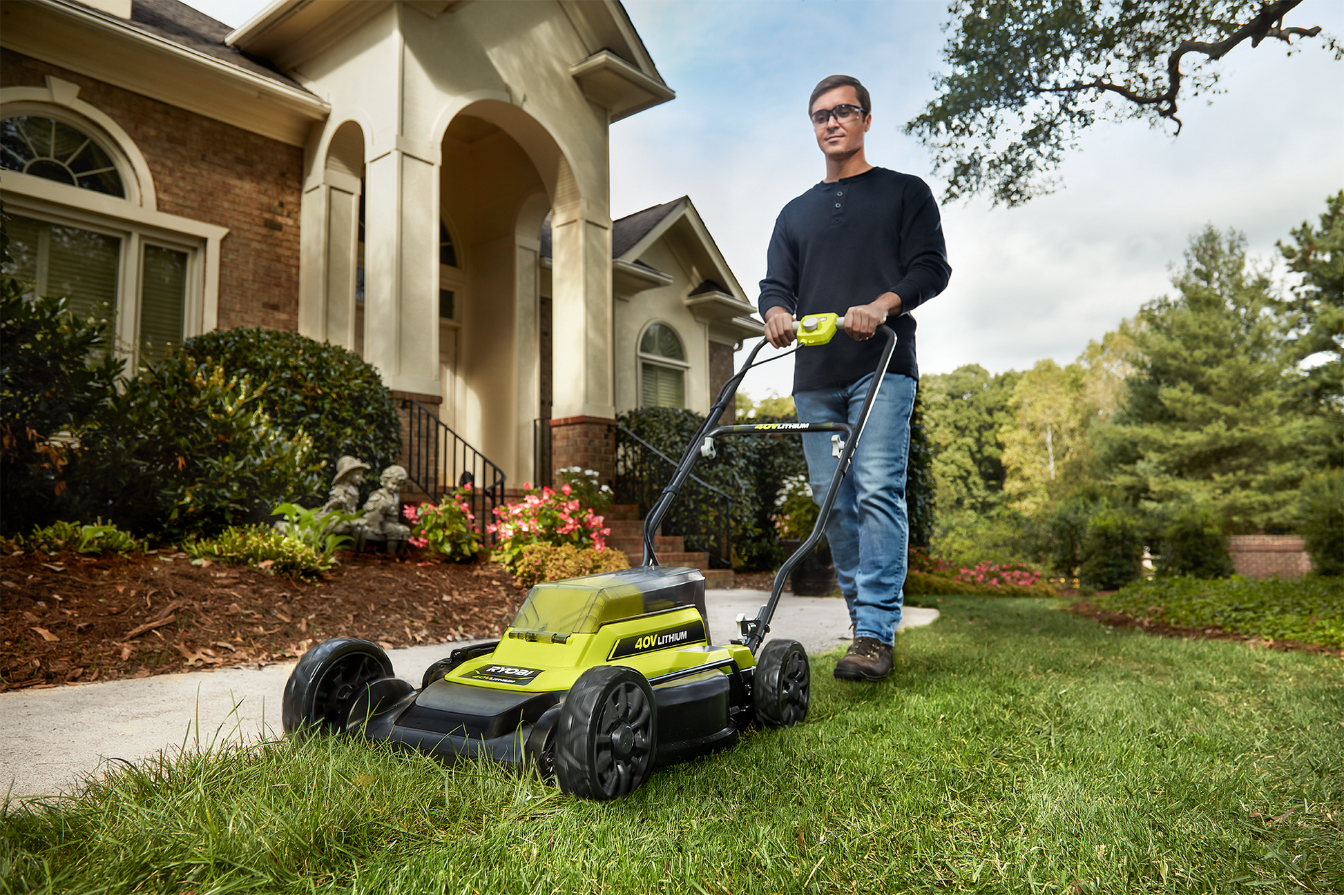 40V 2-IN-1 18" PUSH LAWN MOWER KIT Image 3